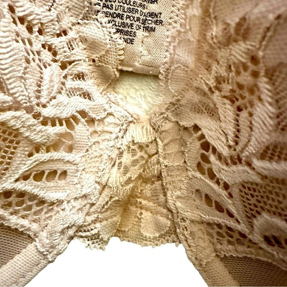NWT Bali UnderWire Lined Smoothing Comfort Stretch Lace Bra - Picture 3 of 11